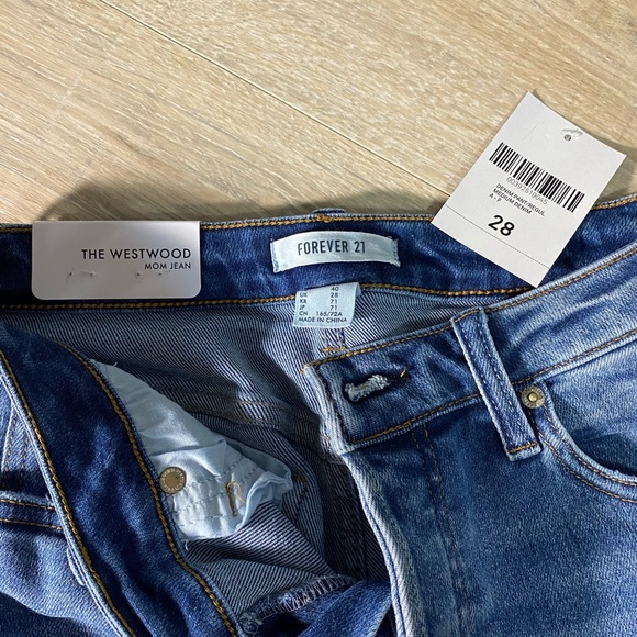 Forever 21 Medium Denim Westwood Mom Jean Size 28 - Picture 6 of 6